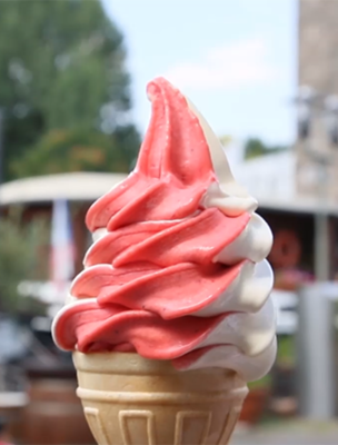 Zastavte se v našem bistru a dejte si točenou zmrzlinu nebo něco na osvěžení s sebou.