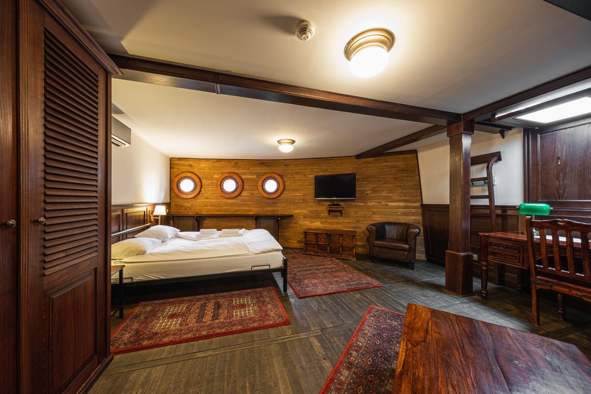 Immerse yourself in a private space.